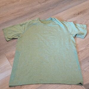 Lululemon Athletica Green Short Sleeve Tee